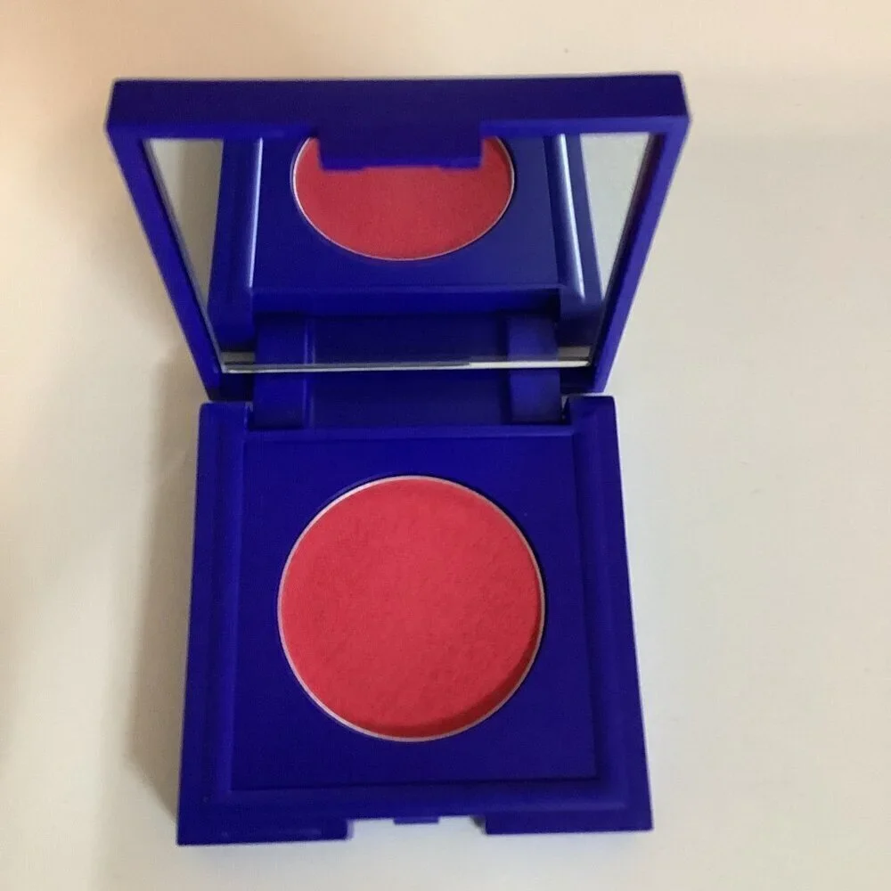 Tresluce “Vacation” Cream Blush Beauty Ready to Bounce 3G. New In Box